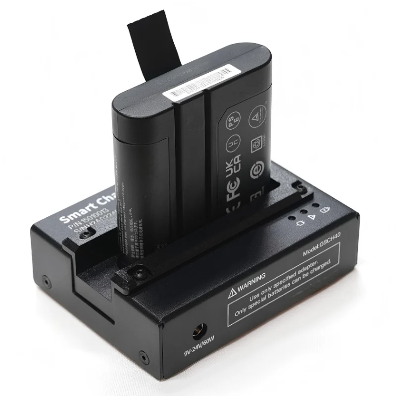 Li-Ionen-Batterieladegerät mit einem Steckplatz