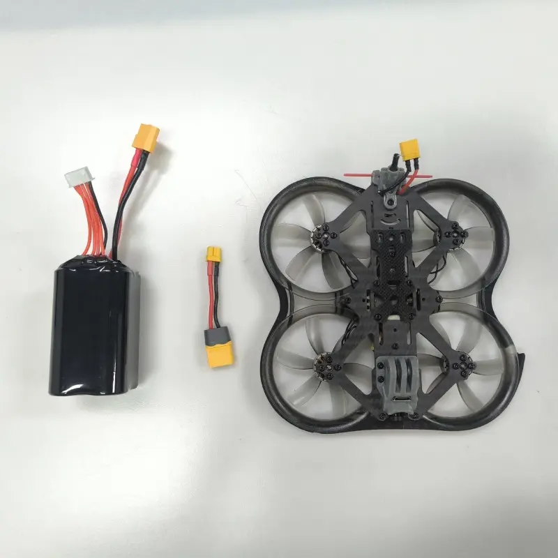 Wiederaufladbarer 4S LiPo-Akku mit individuellem Anschluss